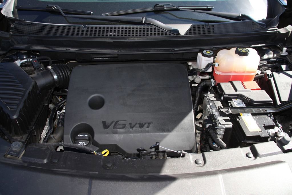 Used 2023 Chevrolet Traverse Premier w/ Redline Edition image 29