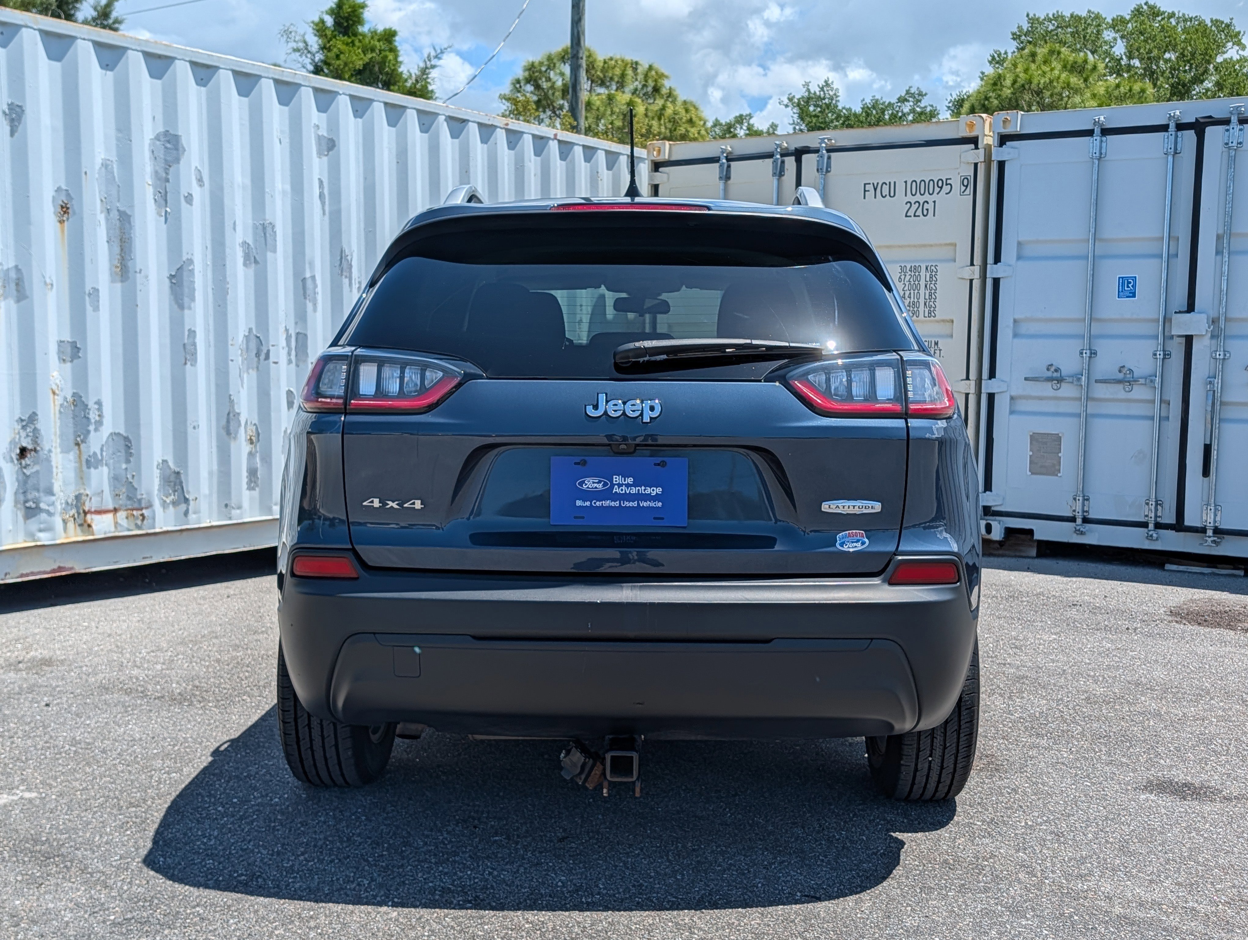 Used 2020 Jeep Cherokee Latitude w/ Cold Weather Group AWD/4WD image 3