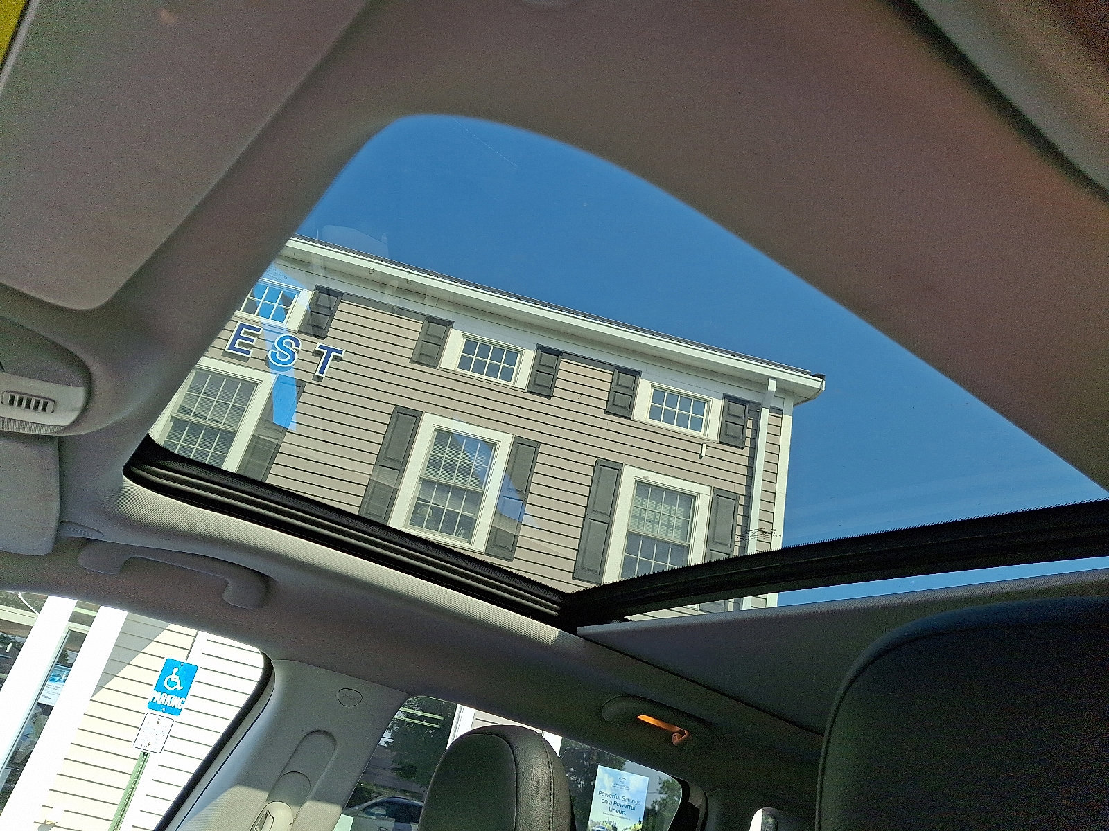 Used 2020 Jeep Compass Latitude w/ Popular Equipment Group image 15