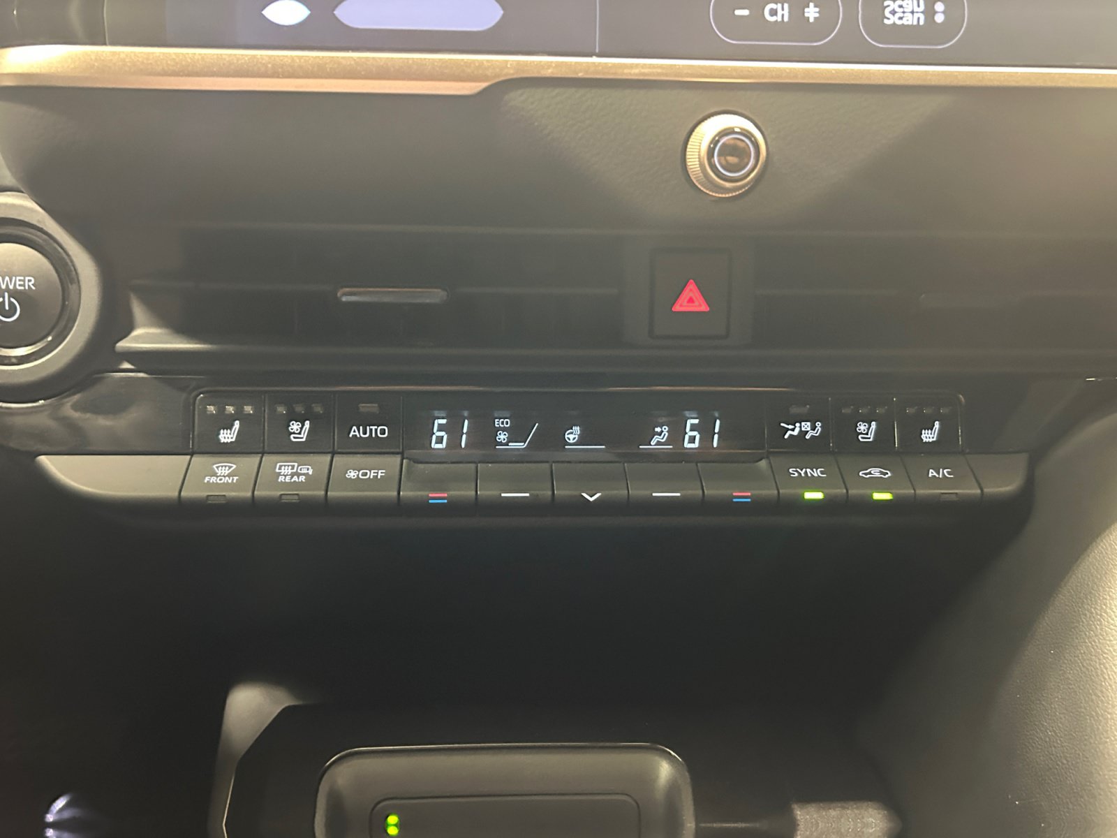 Used 2024 Toyota Crown AWD/4WD image 14