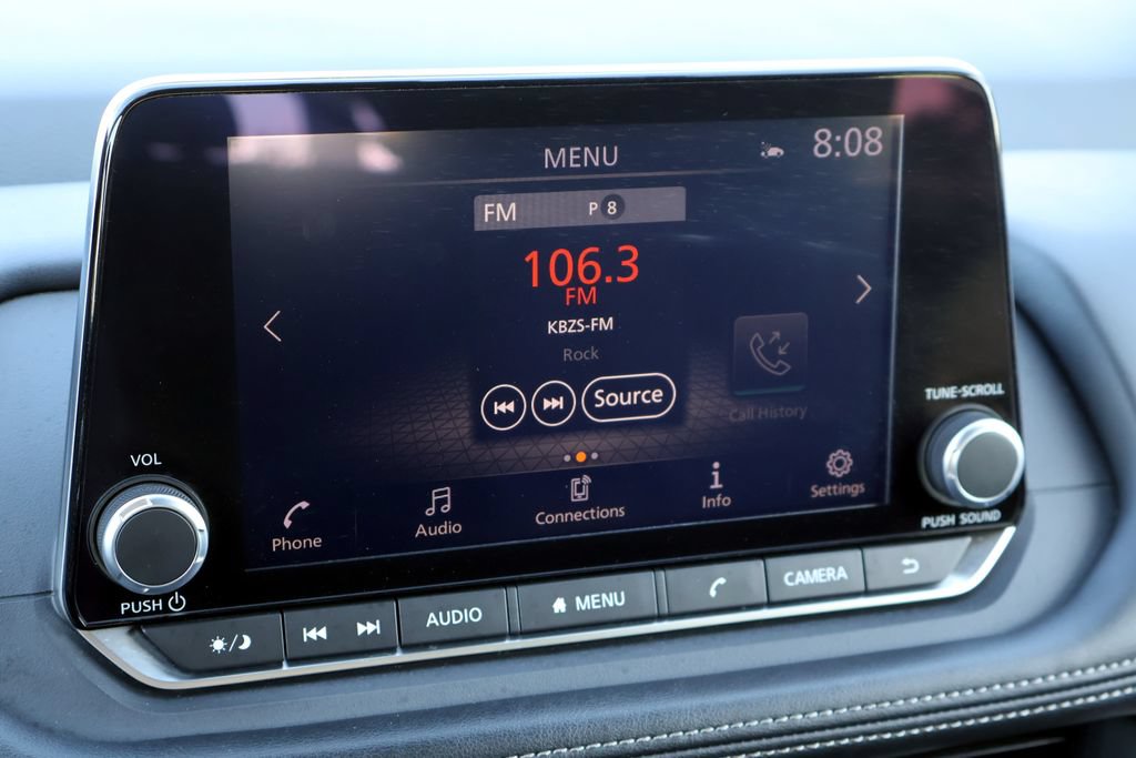 Used 2025 Nissan Rogue SV FWD image 30