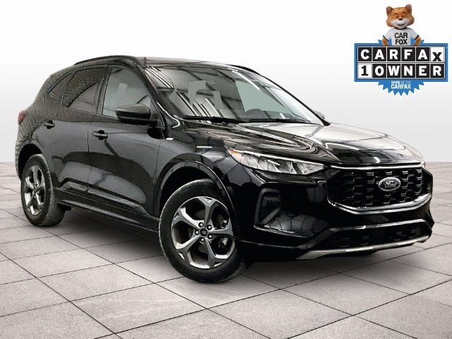 Certified 2023 Ford Escape ST-Line w/ Tech Pack #1 AWD/4WD image 2