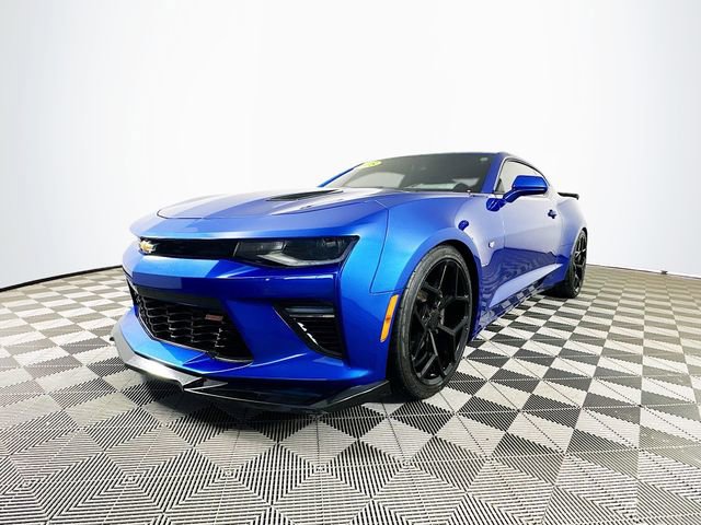 Used 2018 Chevrolet Camaro SS RWD image 7