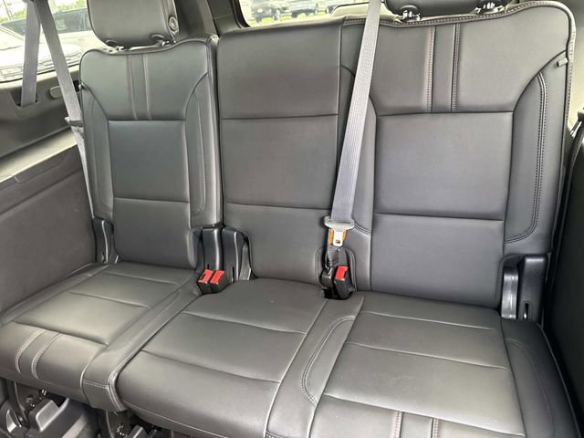 Used 2021 Chevrolet Suburban RST w/ Luxury Package RWD image 15
