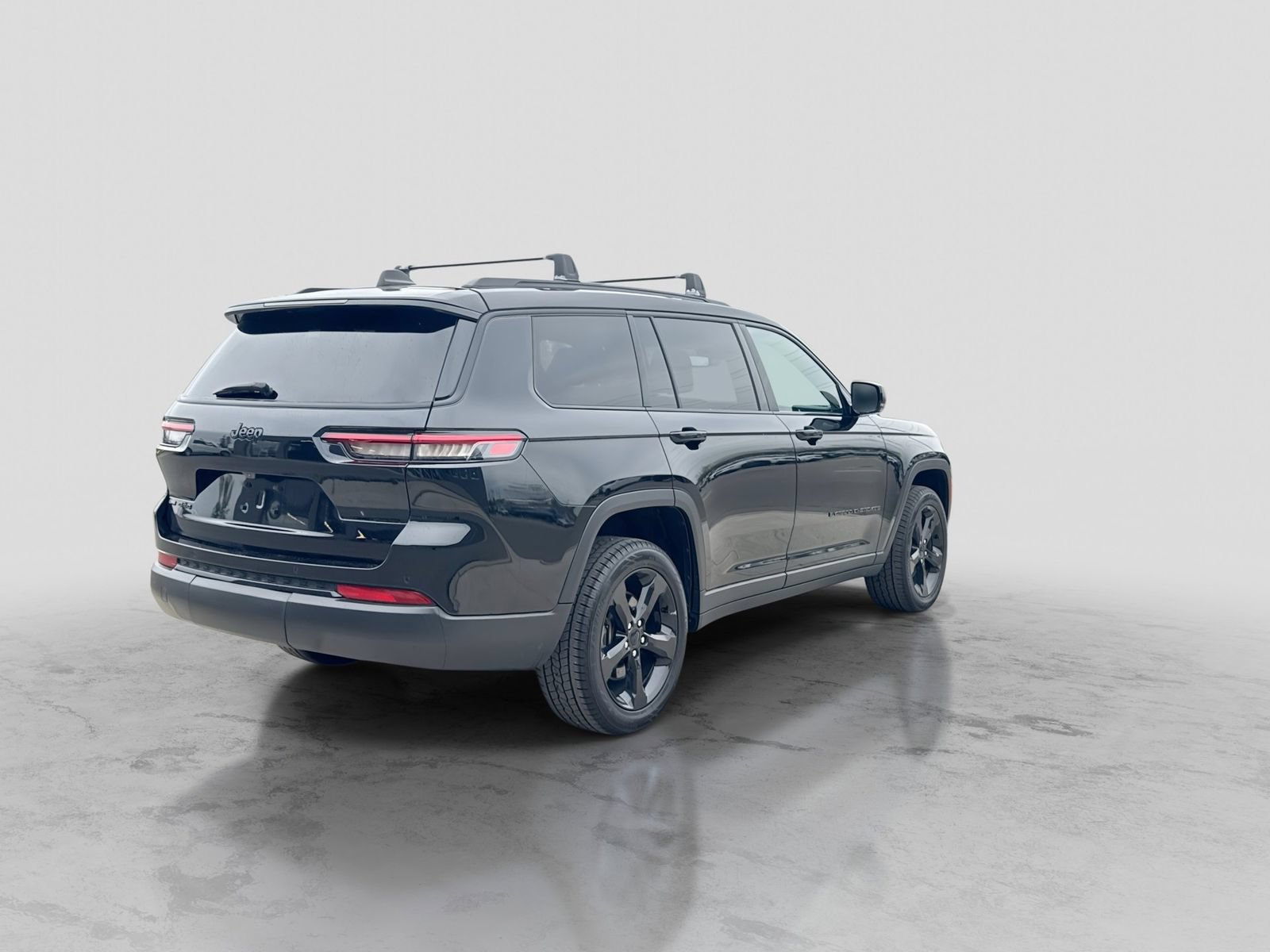 Used 2023 Jeep Grand Cherokee L Laredo AWD/4WD image 8