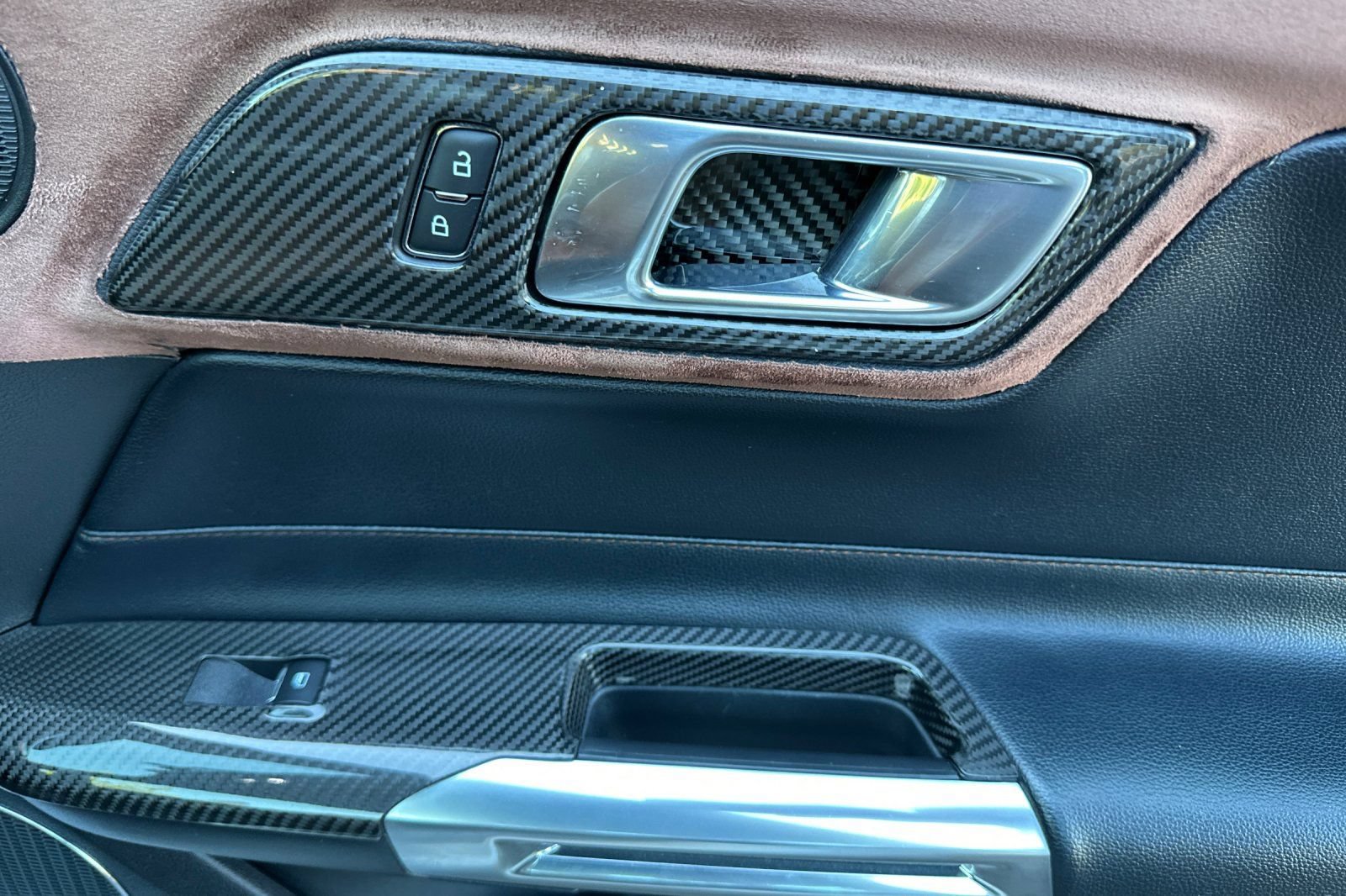Certified 2020 Ford Mustang Premium RWD image 20