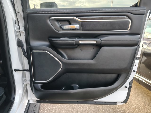 Used 2023 RAM 1500 Laramie AWD/4WD image 16