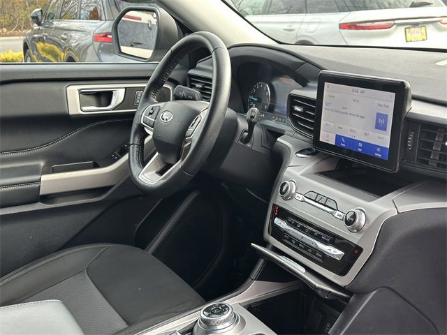 Certified 2022 Ford Explorer XLT image 32