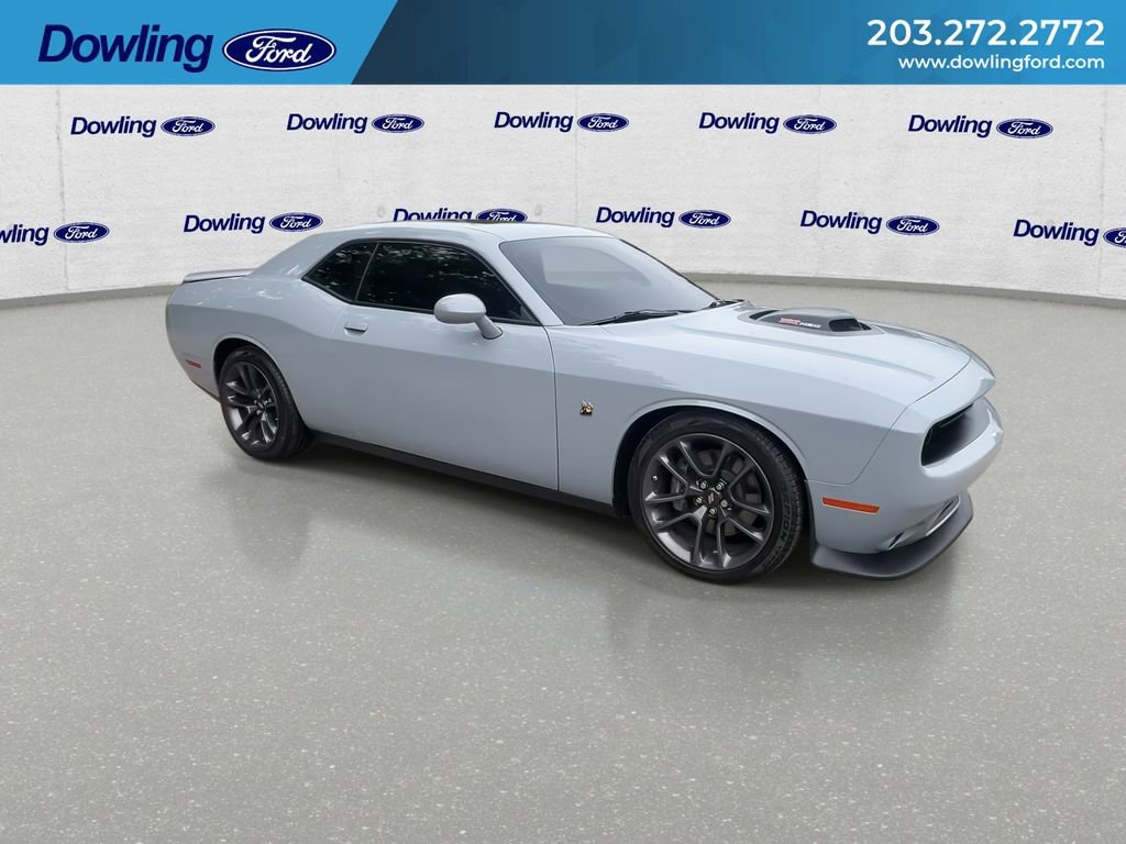 Used 2022 Dodge Challenger R/T Scat Pack w/ Shaker Package RWD image 3