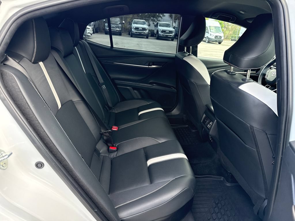 Used 2025 Toyota Camry SE FWD image 25