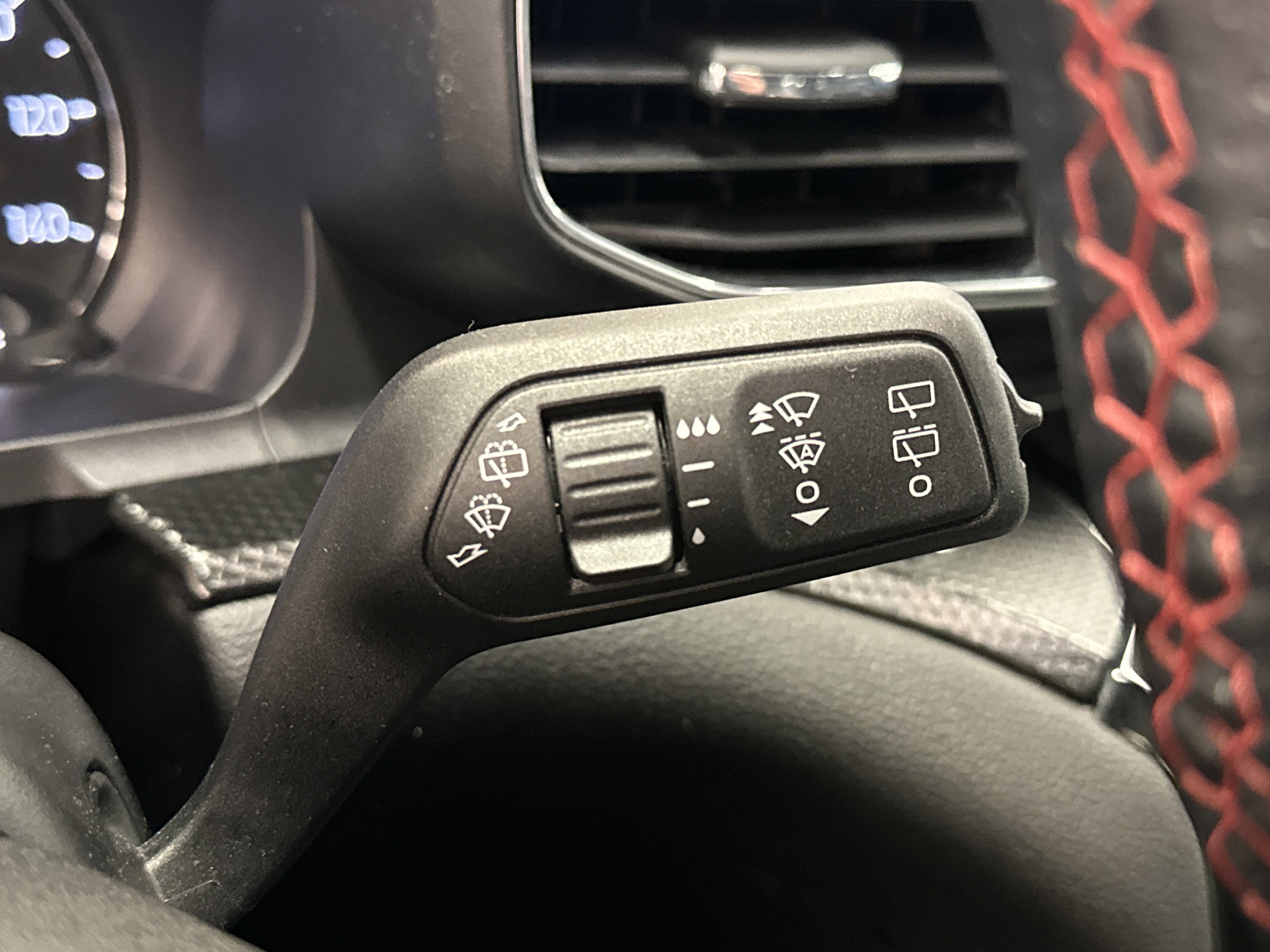 Certified 2023 Ford Explorer ST-Line w/ Class IV Trailer Tow Package image 40