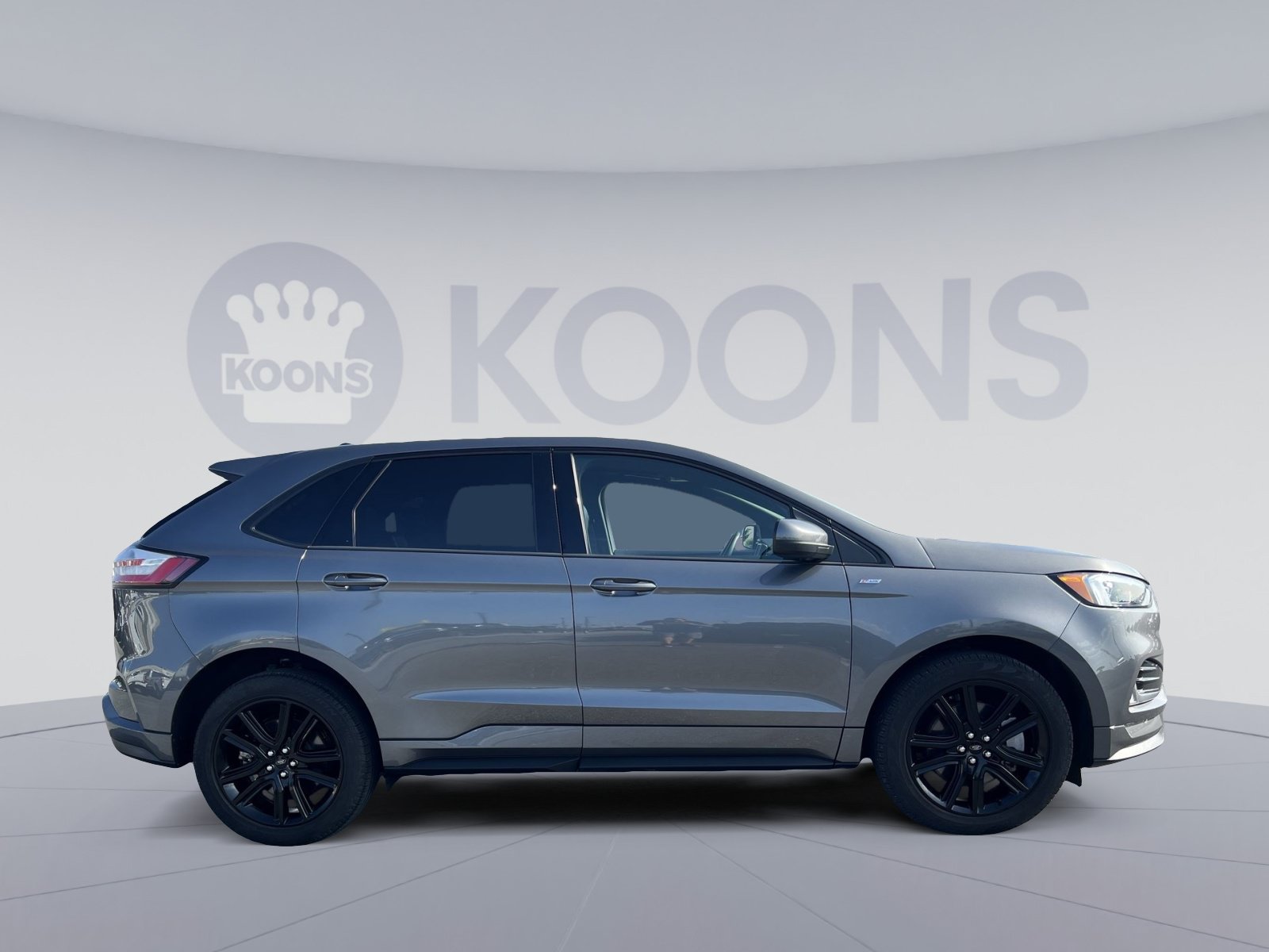 Certified 2024 Ford Edge ST-Line w/ Class II Trailer Tow Package AWD/4WD image 17