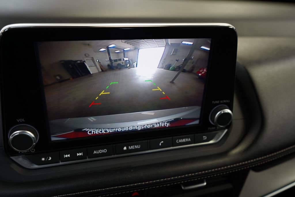 Used 2025 Nissan Rogue SV FWD image 35