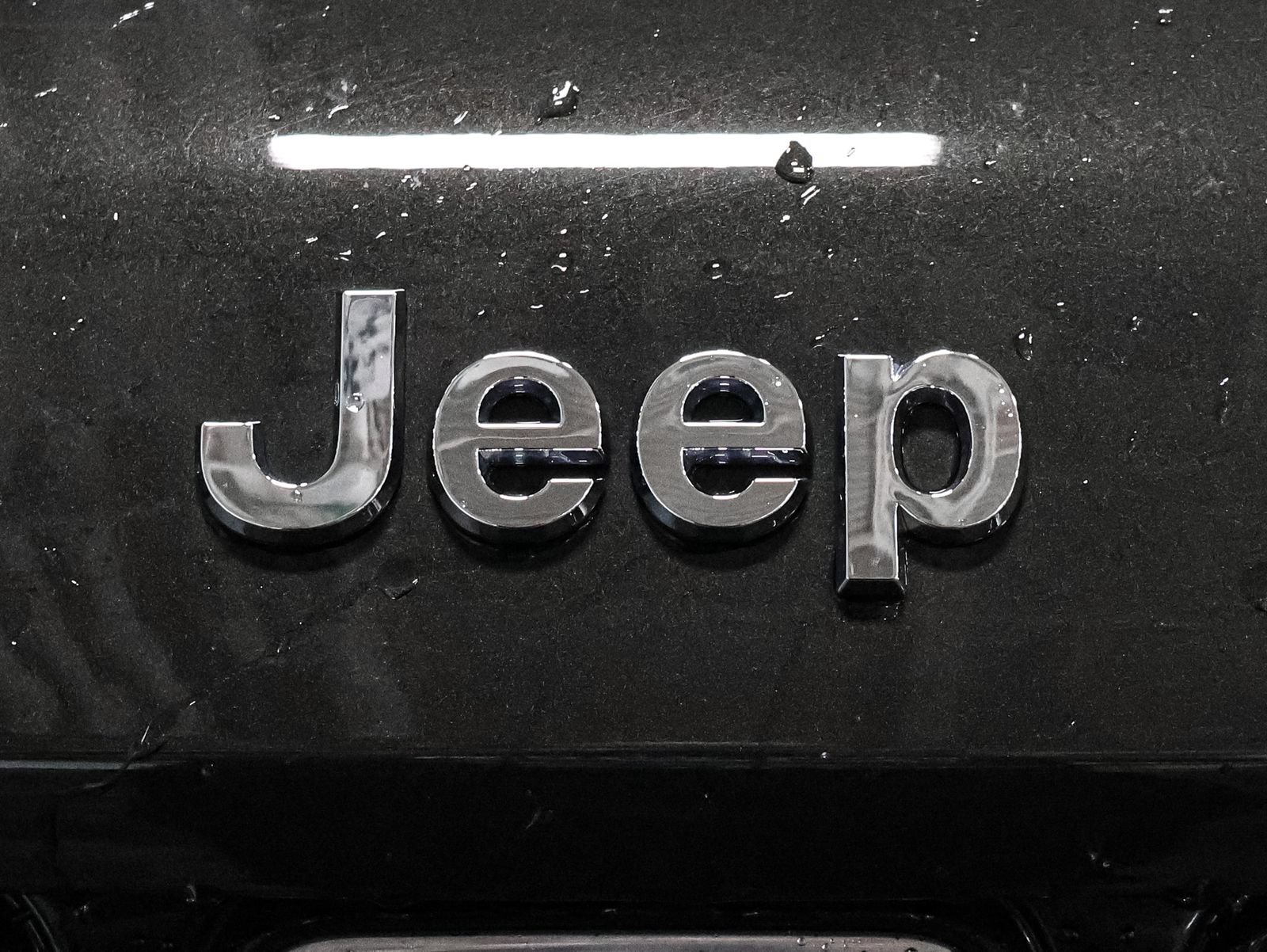 Used 2023 Jeep Grand Cherokee Limited AWD/4WD image 13