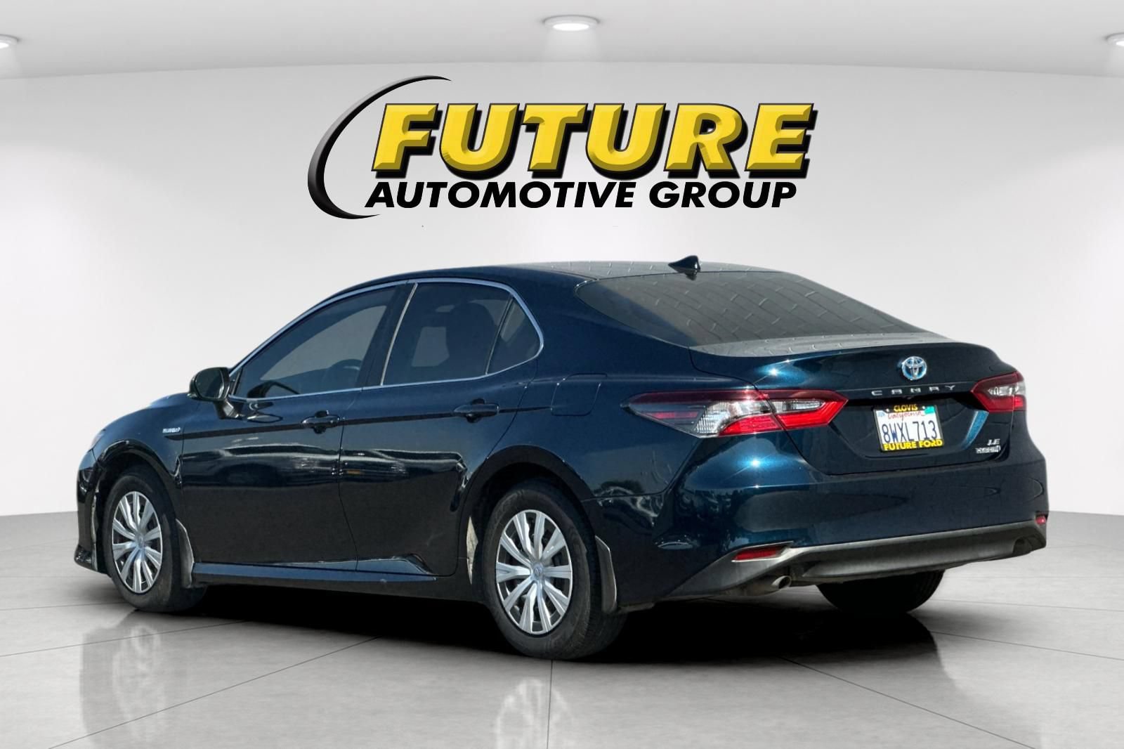 Used 2021 Toyota Camry LE w/ Cold Weather Package FWD image 5