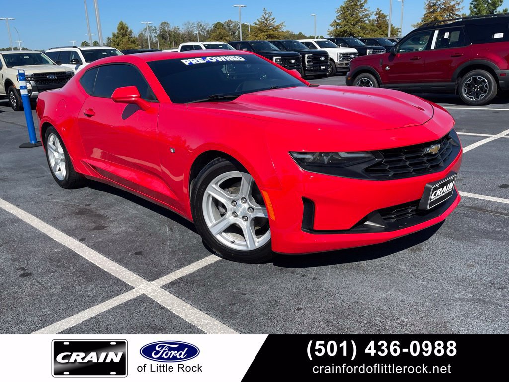Used 2019 Chevrolet Camaro LT RWD image 1