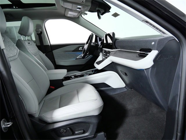 Certified 2025 Ford Explorer Platinum w/ Ultimate Package image 10