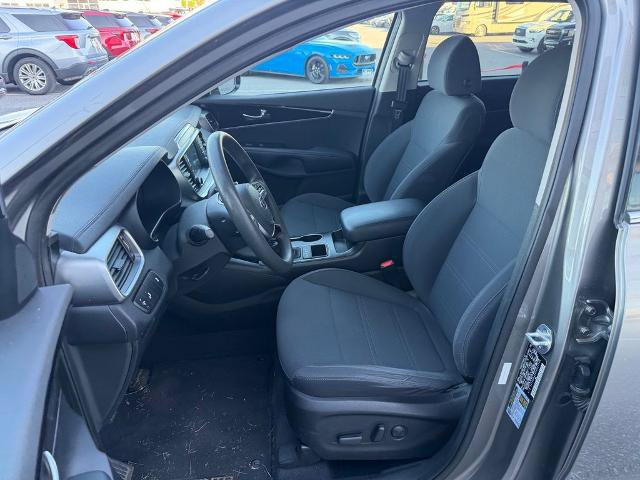 Used 2019 Kia Sorento AWD V6 image 11