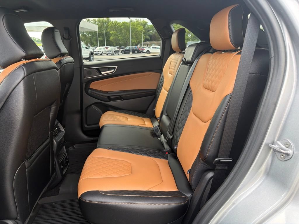 Certified 2023 Ford Edge Titanium w/ Equipment Group 301A AWD/4WD image 13