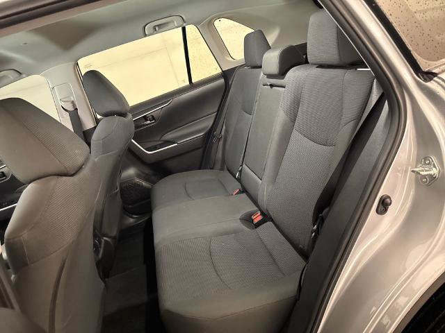 Used 2022 Toyota RAV4 LE AWD/4WD image 30