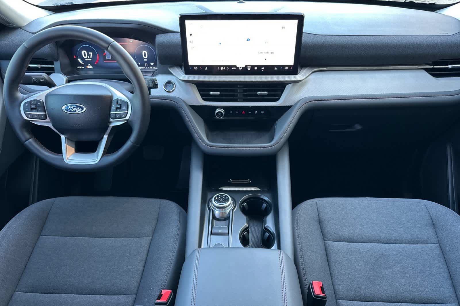 Certified 2025 Ford Explorer Active RWD video 3