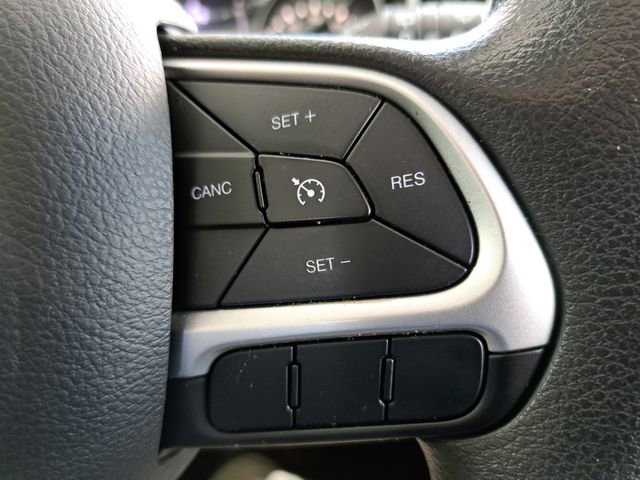 Used 2019 Jeep Compass Sport AWD/4WD image 17