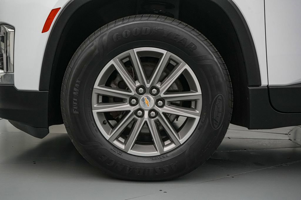 Used 2023 Chevrolet Traverse LT image 10
