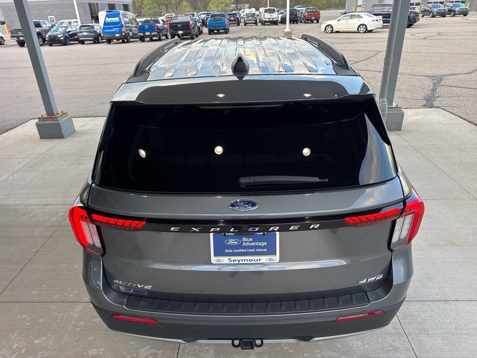 Certified 2025 Ford Explorer Active w/ Active Comfort Package image 4