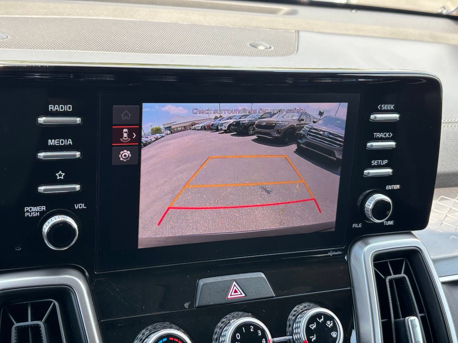 Used 2023 Kia Sorento LX FWD image 20