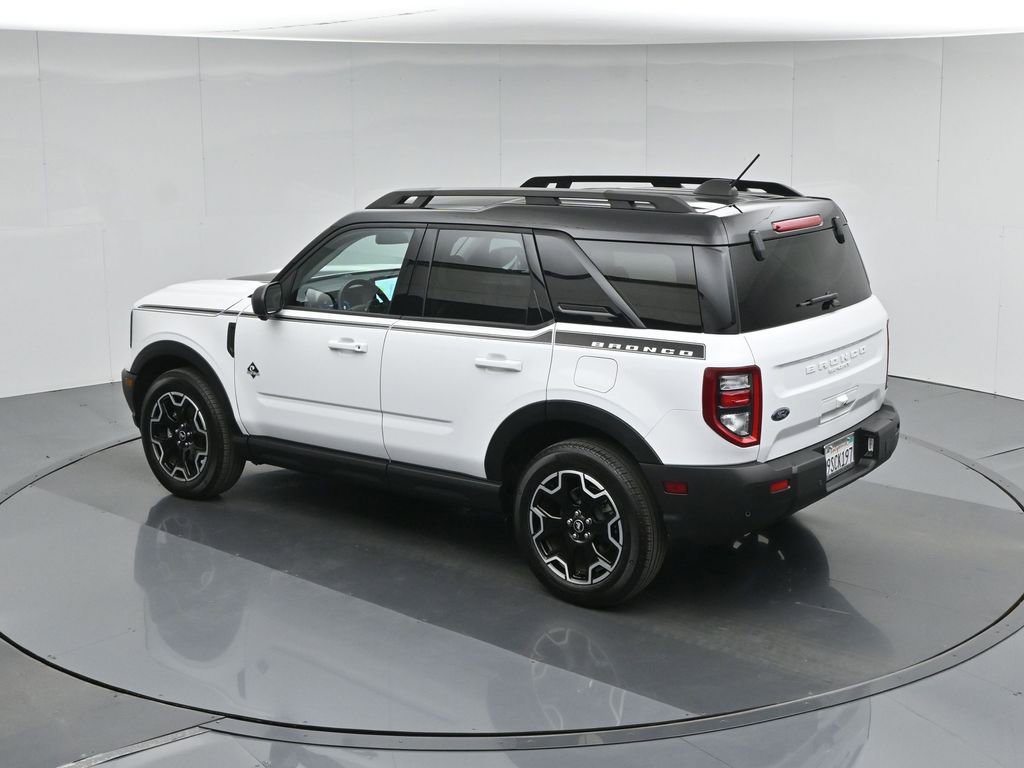 Certified 2025 Ford Bronco Sport Outer Banks w/ Outer Banks Tech Package+ AWD/4WD image 45