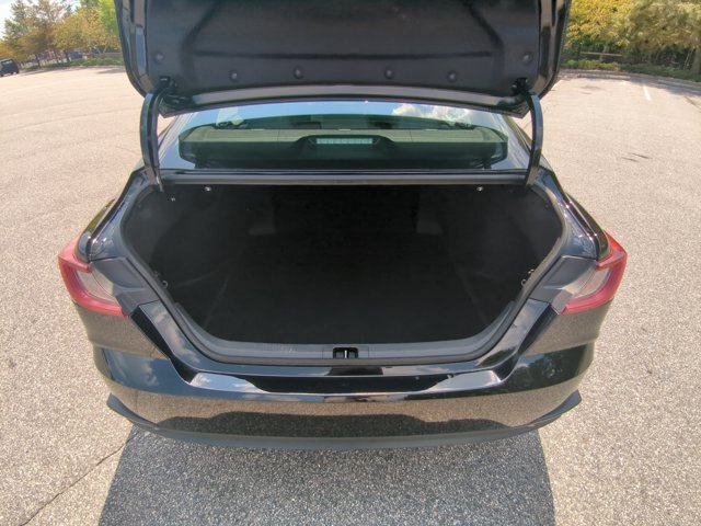 Used 2025 Toyota Camry SE w/ Convenience Package FWD image 23