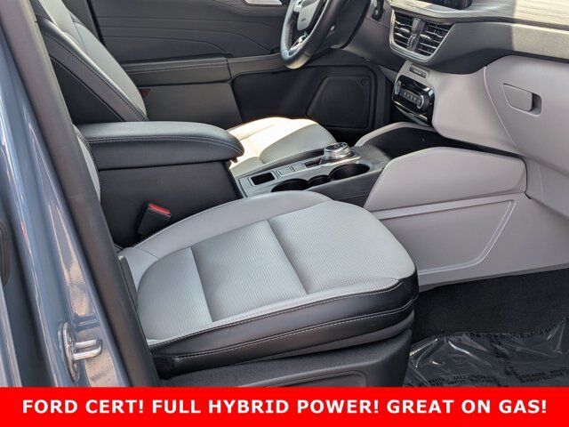 Certified 2024 Ford Escape Platinum AWD/4WD image 28