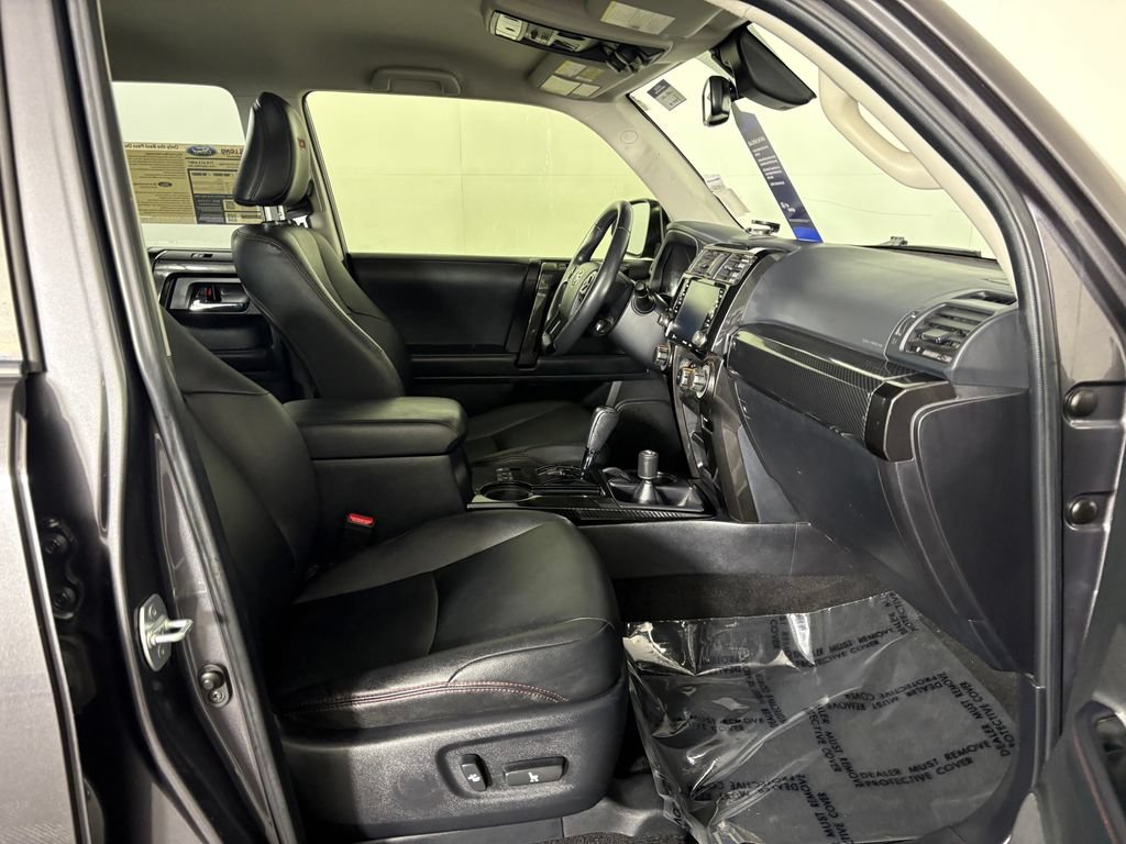 Used 2021 Toyota 4Runner Venture AWD/4WD image 35