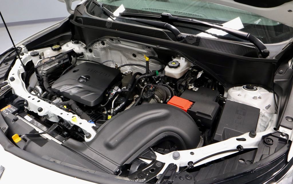 Used 2024 Buick Encore GX Avenir w/ Avenir Technology Package image 16