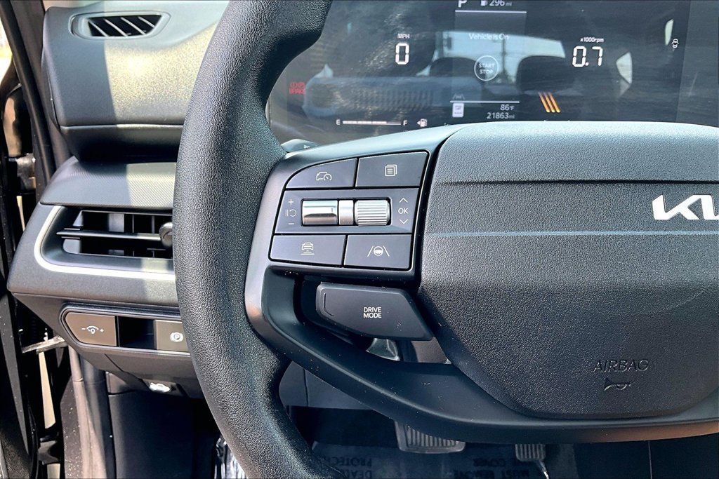 Used 2025 Kia K4 FWD image 18