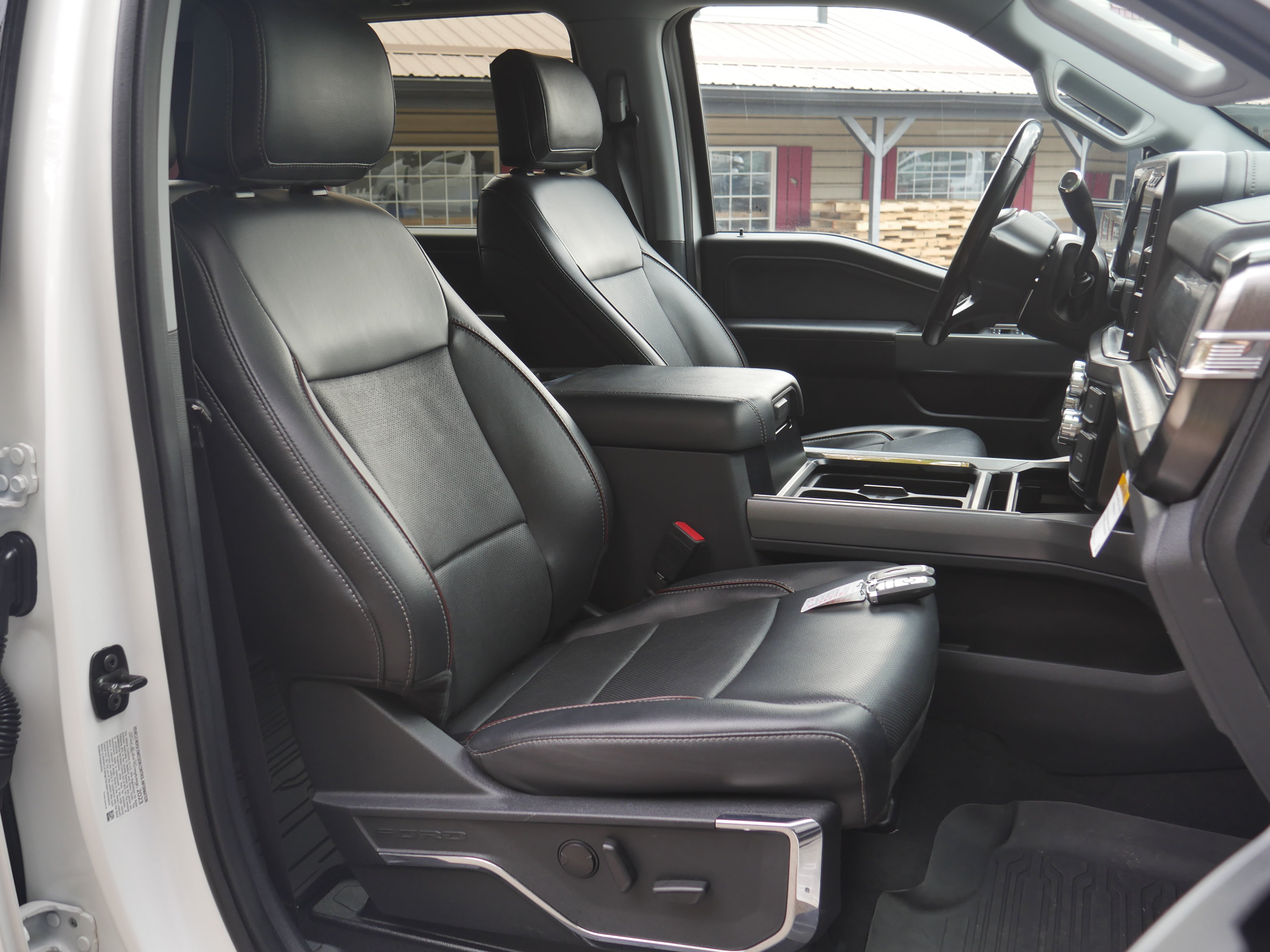 Certified 2024 Ford F350 Lariat w/ Lariat Ultimate Package AWD/4WD image 33
