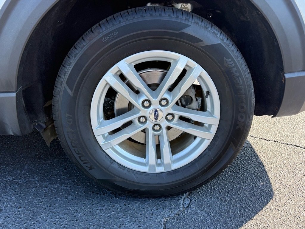 Certified 2022 Ford Explorer XLT w/ Class IV Trailer Tow Package image 16