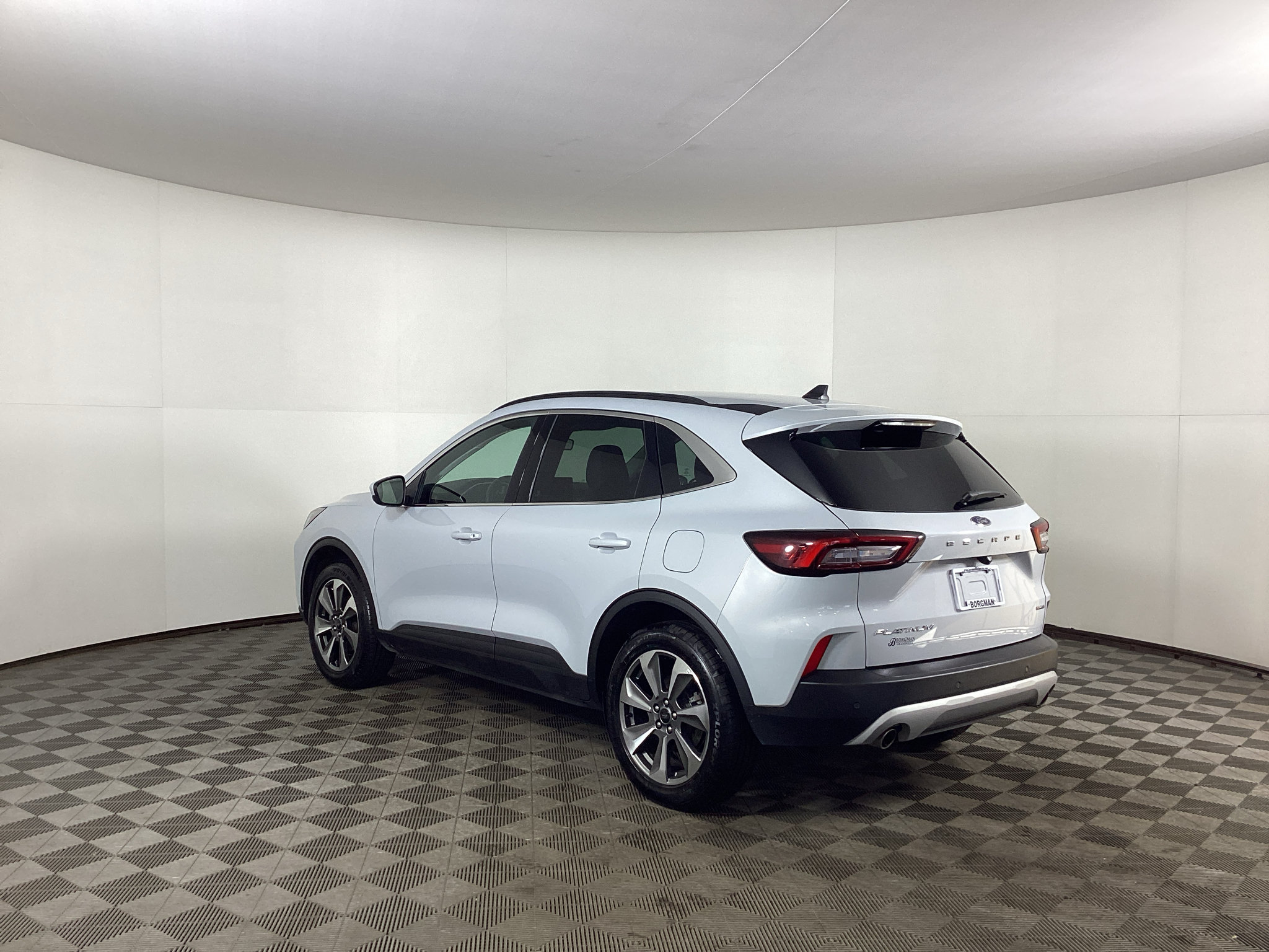 Certified 2025 Ford Escape Platinum AWD/4WD image 4