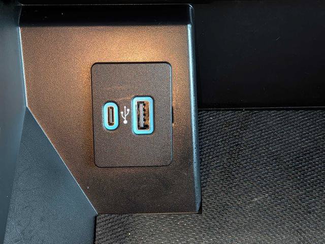 Certified 2024 Ford F150 Lariat w/ FX4 Off-Road Package AWD/4WD image 24