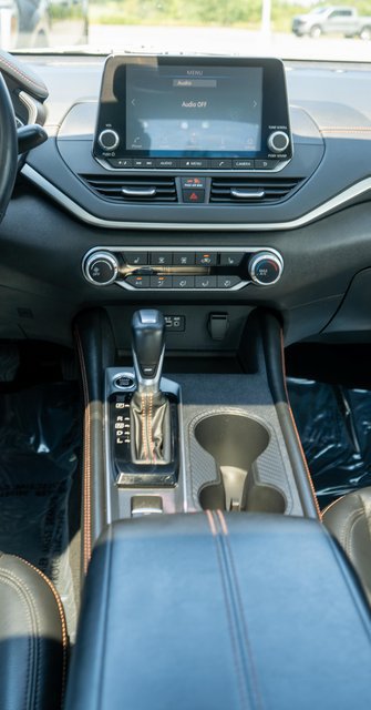 Used 2021 Nissan Altima 2.5 SR w/ SR Premium Package AWD/4WD image 16