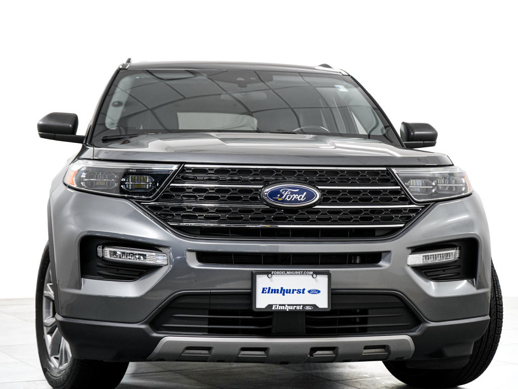 Certified 2023 Ford Explorer XLT w/ Equipment Group 202A AWD/4WD image 3