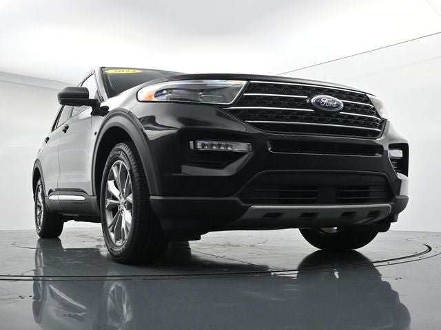 Certified 2023 Ford Explorer XLT w/ Equipment Group 202A AWD/4WD image 30