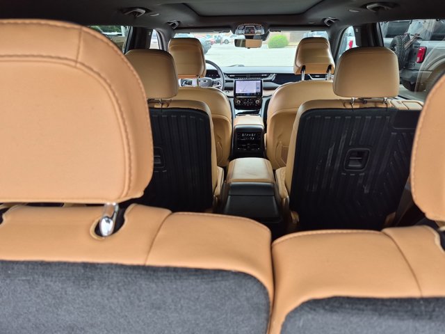 Used 2023 Jeep Grand Cherokee L Summit w/ Advanced Protech Group IV AWD/4WD image 33