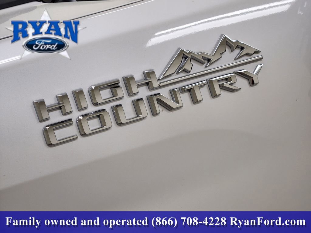 Used 2025 Chevrolet Silverado 2500 High Country image 8