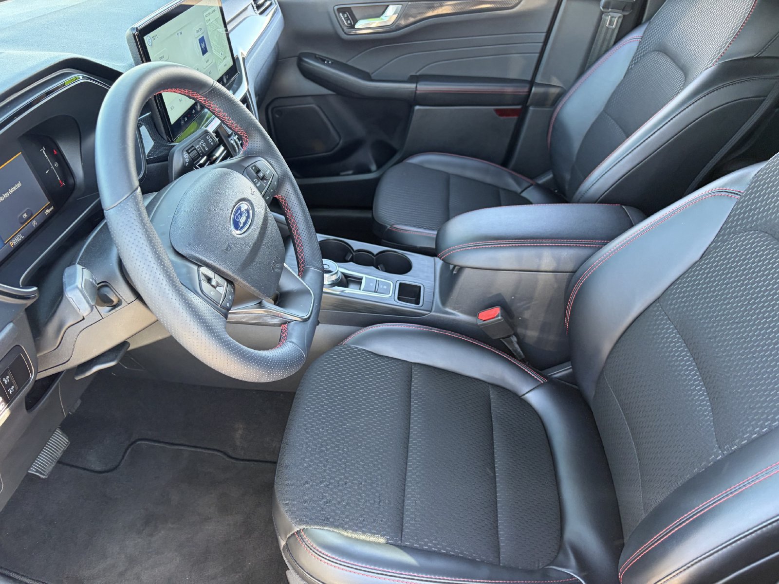 Certified 2025 Ford Escape ST-Line w/ Tech Pack #1 FWD image 23
