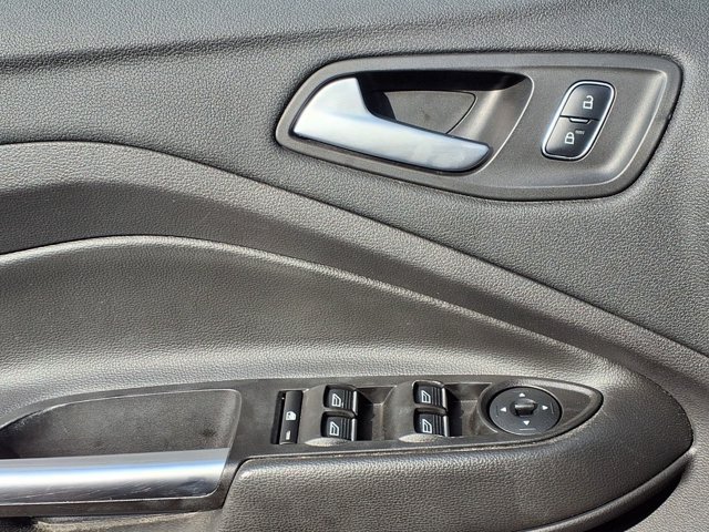 Certified 2017 Ford Escape SE w/ Equipment Group 201A FWD image 16