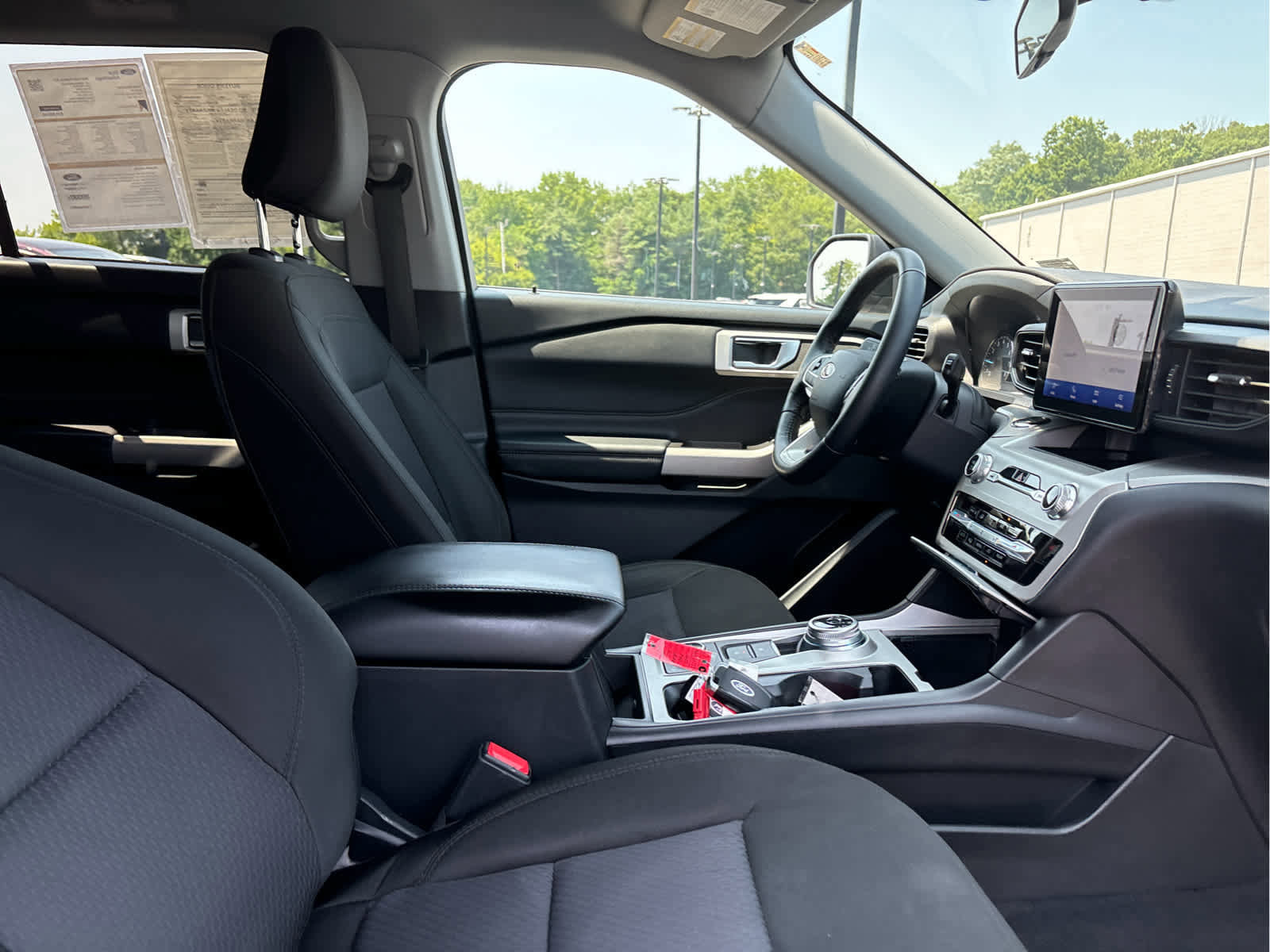 Certified 2022 Ford Explorer XLT image 29