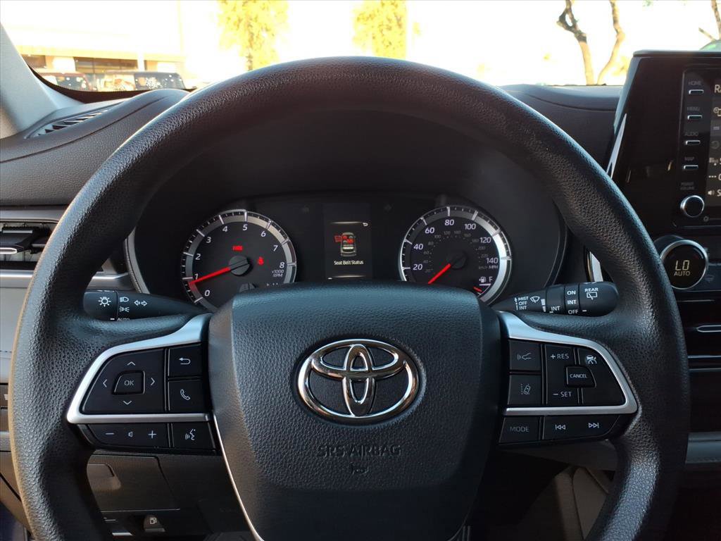 Used 2022 Toyota Highlander L image 16