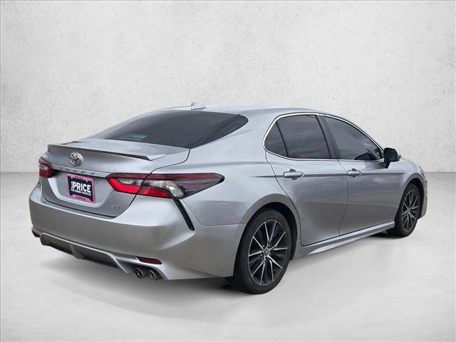 Used 2024 Toyota Camry SE FWD image 3