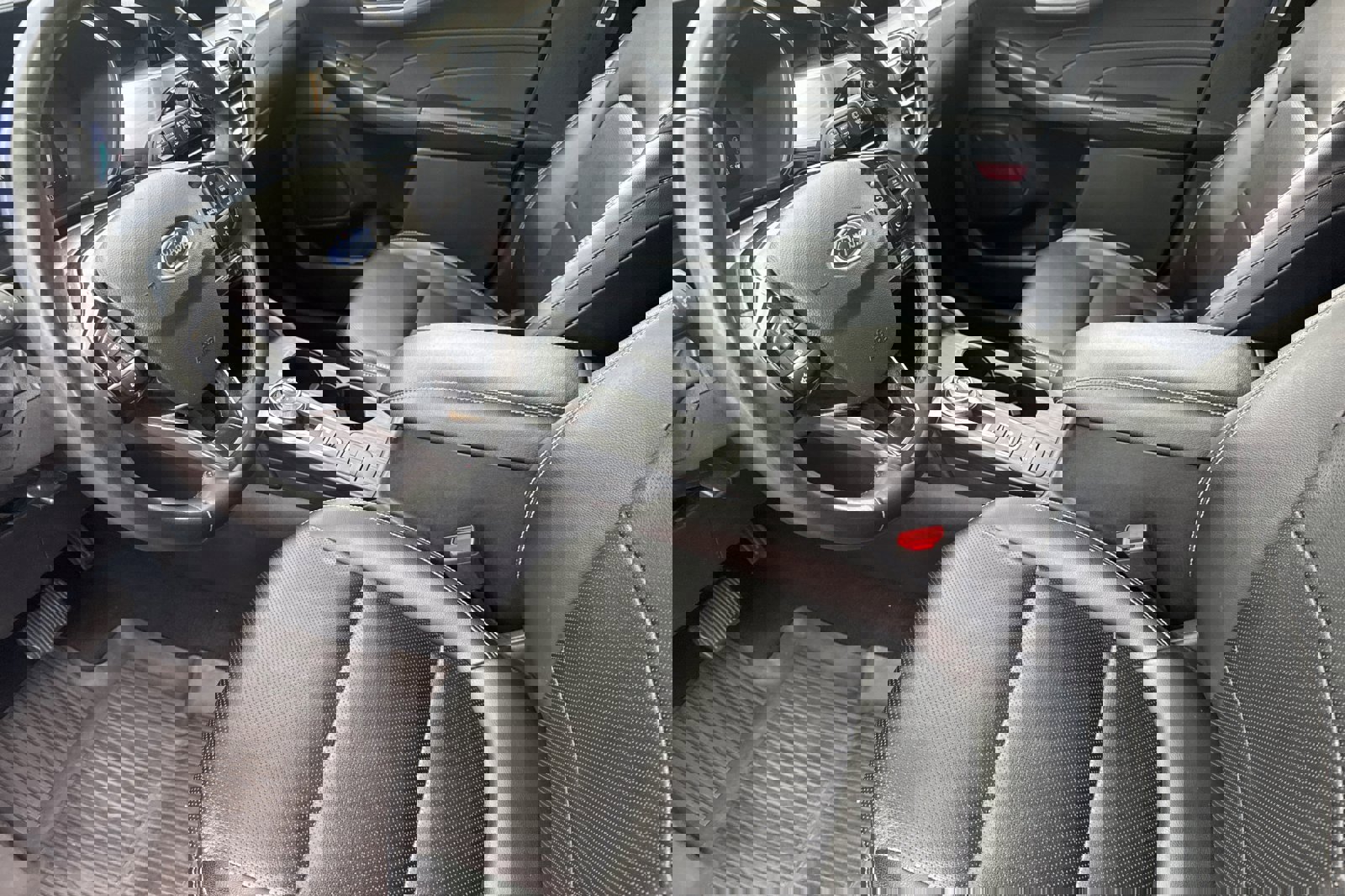 Certified 2022 Ford Escape Titanium image 11